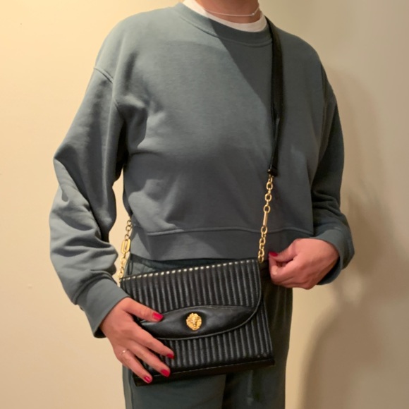 Cute Lion Crossbody Purse - Picture 2 of 3